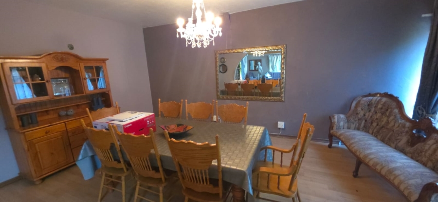 6 Bedroom Property for Sale in Wilkeville North West